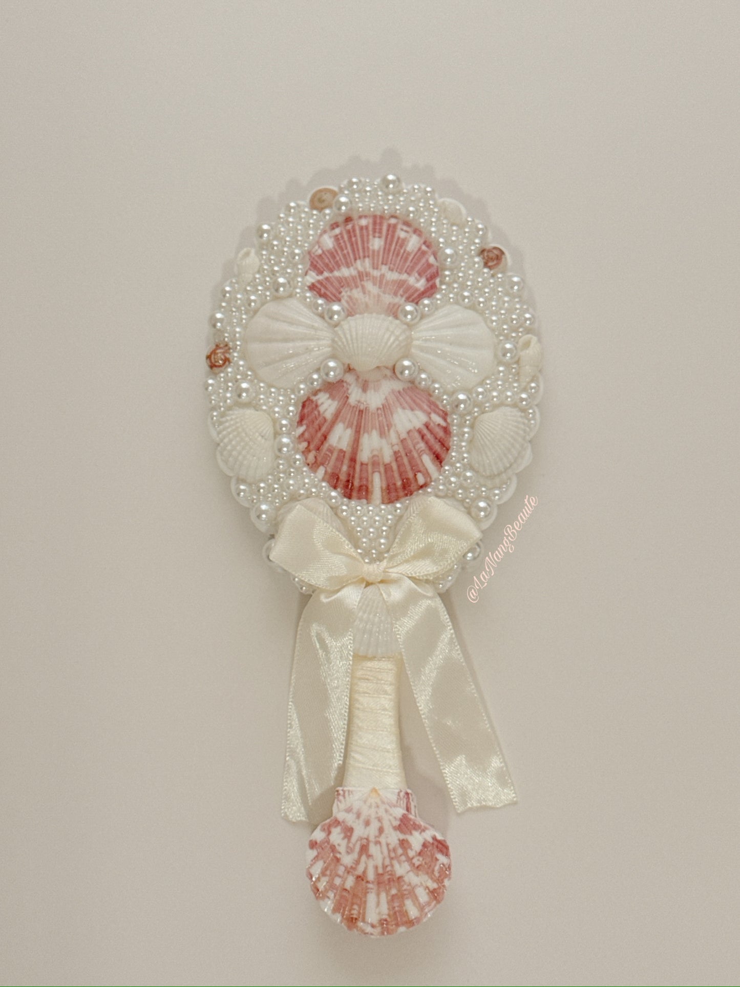 Amara Mirror
